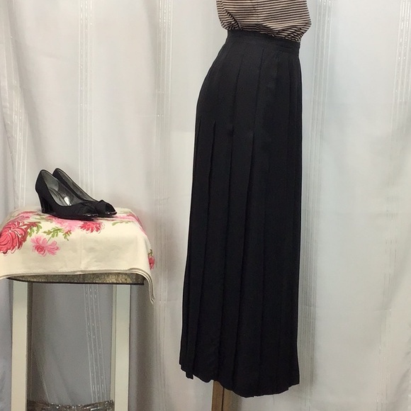 Vintage Anne Klein 2 Elegant Black Silk Pleated Lined Maxi Skirt - Picture 12 of 12